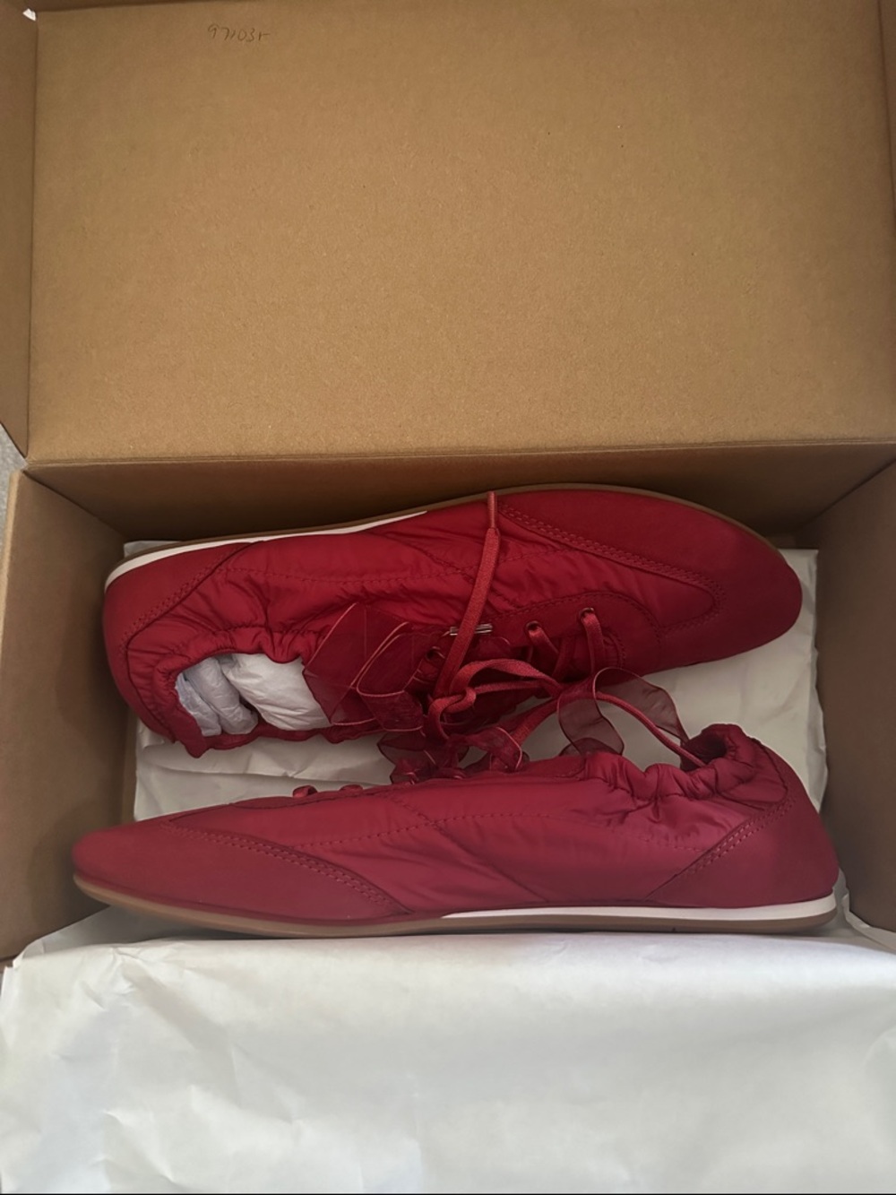 BRAND NEW VIVAIA Jogger Re-Nylon Sneakerina Flats in Red in US 8.5 39.5 EU - Picture 3 of 5